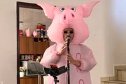 Joow J, o Porquinho da Paulista, viralizou ao cantar nas ruas de São Paulo Joow J, o Porquinho da Paulista, viralizou ao cantar nas ruas de São Paulo
