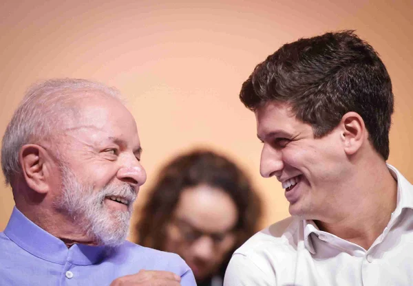 Presidente Luiz Inácio Lula da Sliva e prefeito de Recife João Campos
