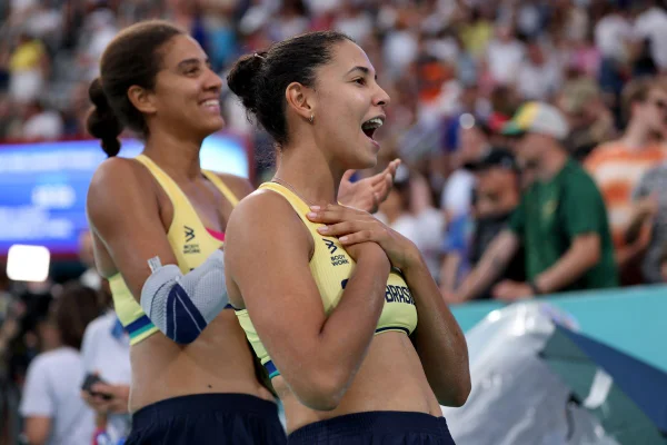 Ana Patrícia e Duda Avançam para a semifinal do vÔlei de praia nos jogos olímpicos de paris