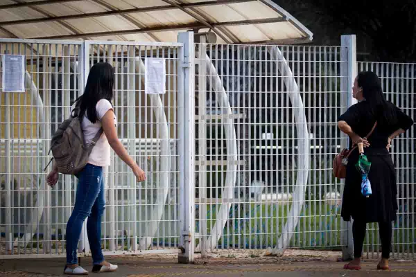 fachada escola particular sem aula DF pandemia