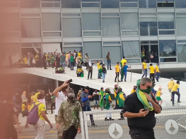 Randolfe acionará PGR para decretar intervenção na segurança do DF