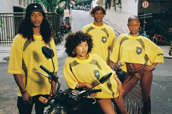 Imagem da campanha Brazil Jesey da marca italiana Saints Studio - Metrópoles