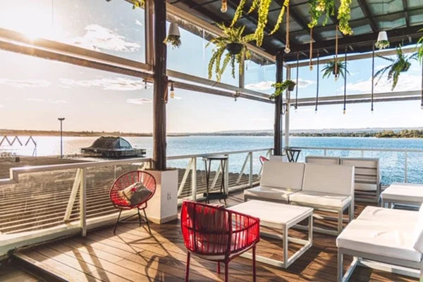 Sunset Doma Rooftop promove festa à beira do Lago Paranoá