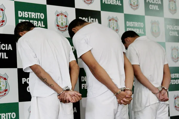 Polícia Civil prende quadrilha especializada em roubos a restaurantes