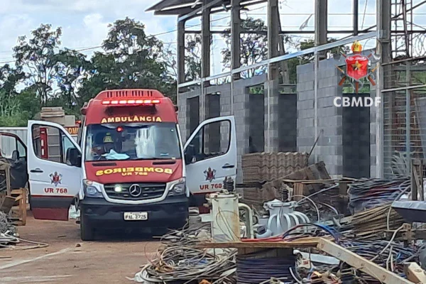 Ambulância - Metrópoles