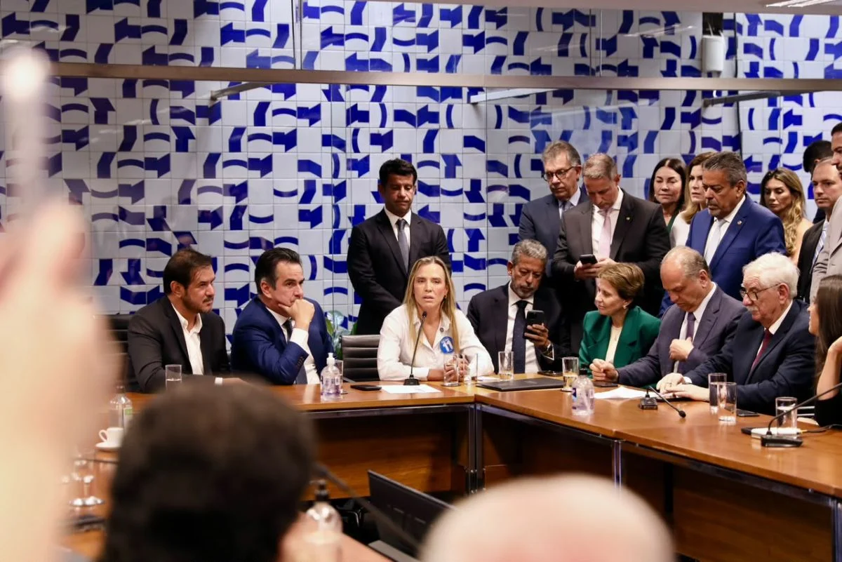 Celina Leão em reunião do PP Celina Leão em reunião do PP
