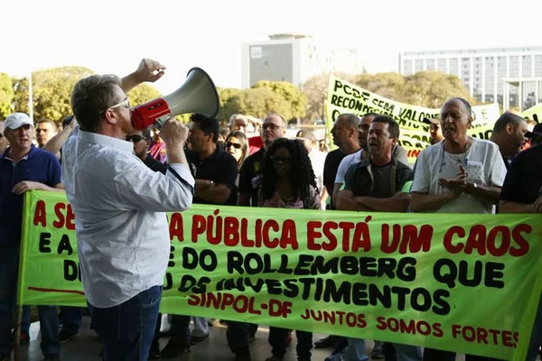 Policiais civis do DF fazem paralisação de 24 horas nesta quinta (26)