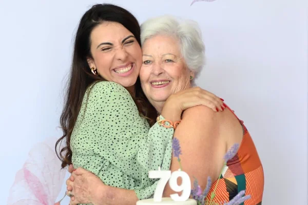 Ruth de Oliveira e Leila Donária
