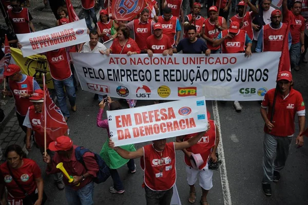 Movimentos sociais preparam atos contra impeachment no dia 18 em todos os estados