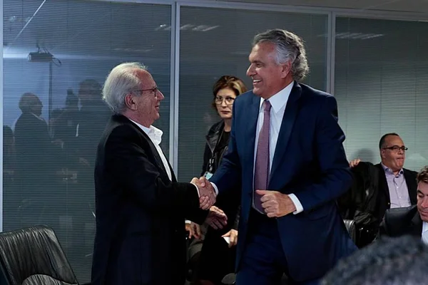 Frejat e Caiado, de Goiás, querem ligar Entorno e Brasília por VLT
