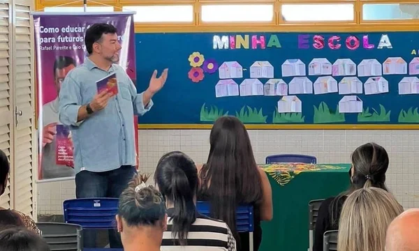 Mais de 20 mil livros sobre potencialização da educação serão doados