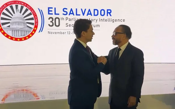 Câmara gasta quase R$ 100 mil para bolsonaristas visitarem El Salvador