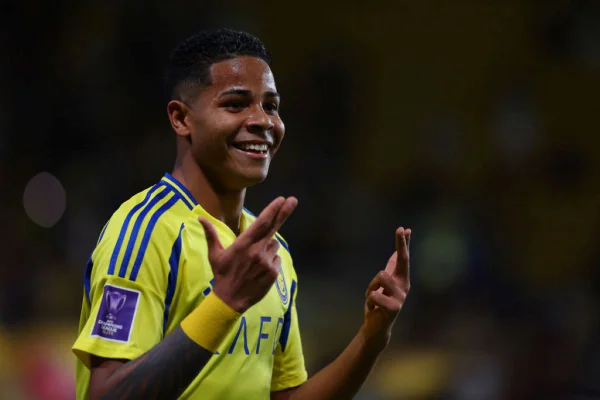 Cruzeiro anuncia atacante Wesley, ex-jogador do Al-Nassr