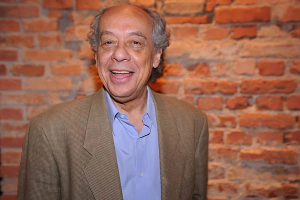 José Trajano, o criador da ESPN Brasil, chora com a morte do canal