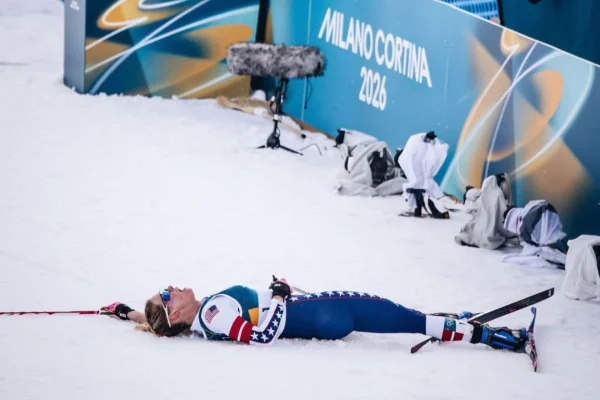 Jogos de Inverno: atleta conquista bronze com lesão na costela e chora