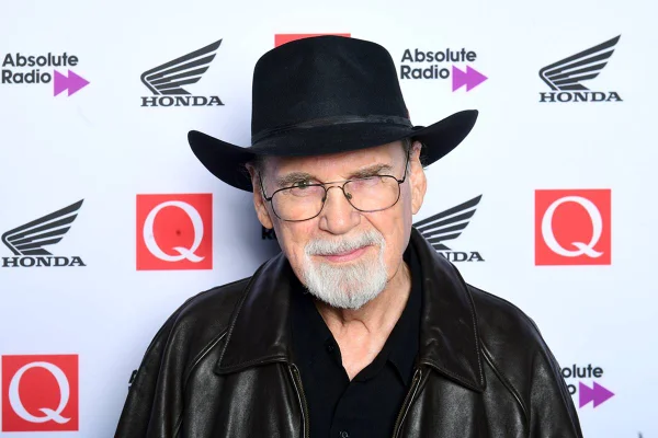 Foto colorida de Duane Eddy - Metrópoles