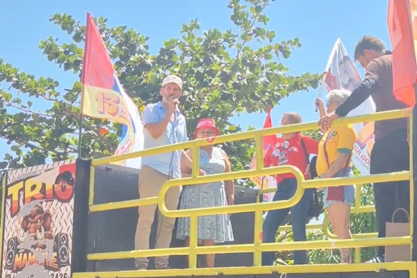 Grass promete regularização e saúde e diz que futuro do DF está em jogo - destaque galeria Grass promete regularização e saúde e diz que futuro do DF está em jogo - destaque galeria