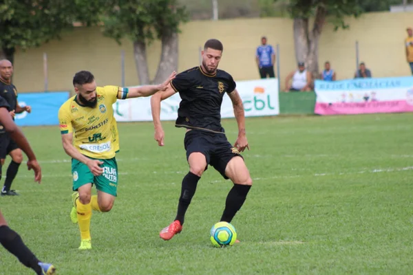 Brasiliense é derrotado no primeiro jogo contra o Nova Venécia