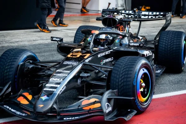 F1: atual campeã, McLaren enfrenta problema em testes de pré-temporada