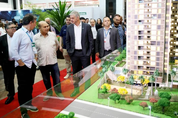 Na abertura do Salão do Imóvel, Ibaneis fala sobre crescimento do setor no DF