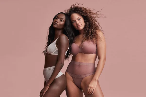 Victoria’s Secret convoca modelos plus size, mas crise não cessa