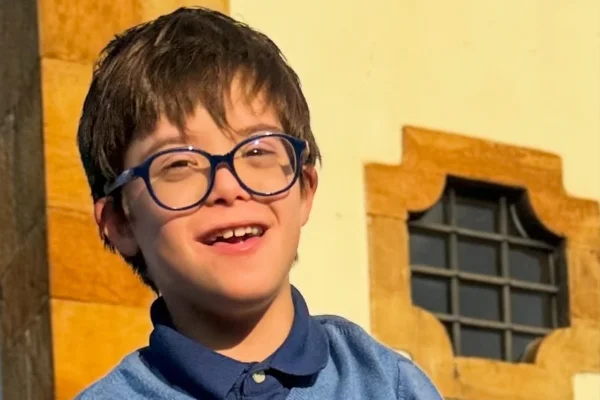 “Minha mãozinha está dodói”, diz Marcello Meninim após ser internado - destaque galeria “Minha mãozinha está dodói”, diz Marcello Meninim após ser internado - destaque galeria