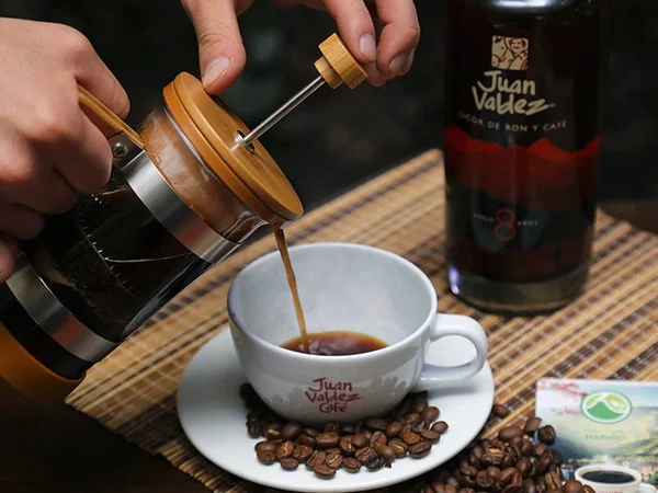 Café colombiano Juan Valdez será vendido no Brasil