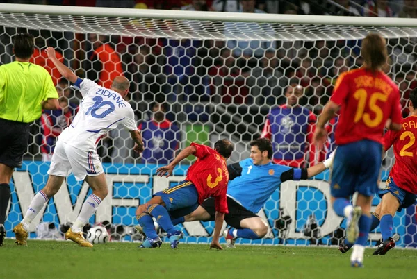 Com Zidane e Casillas em campo, França e Espanha se enfrentaram na Copa do Mundo de 2006