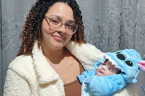 “Nunca mais sai com ela de lá”, diz mãe de bebê morto em hospital em SP - Metrópoles