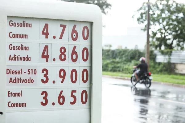 Preço da gasolina dispara em postos de combustível do Distrito Federal