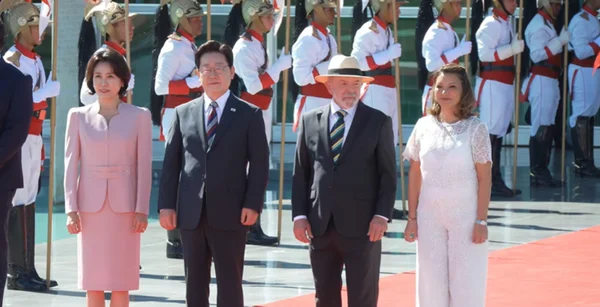 Presidente Lula recebe o presidente da Coreia do Sul, Lee Jae Myung