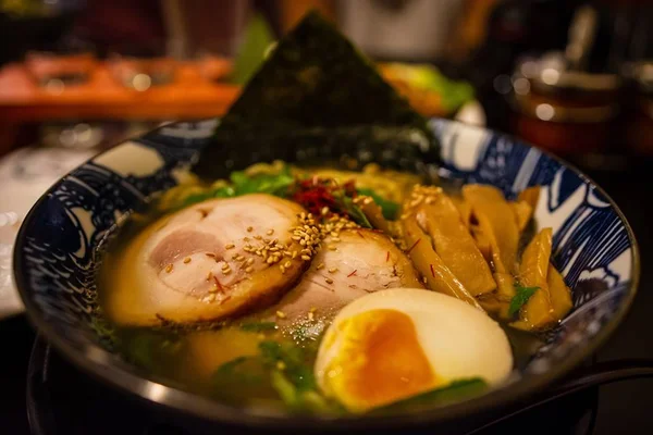 Sucesso em Águas Claras, Katsu Lamen House chega à Asa Sul