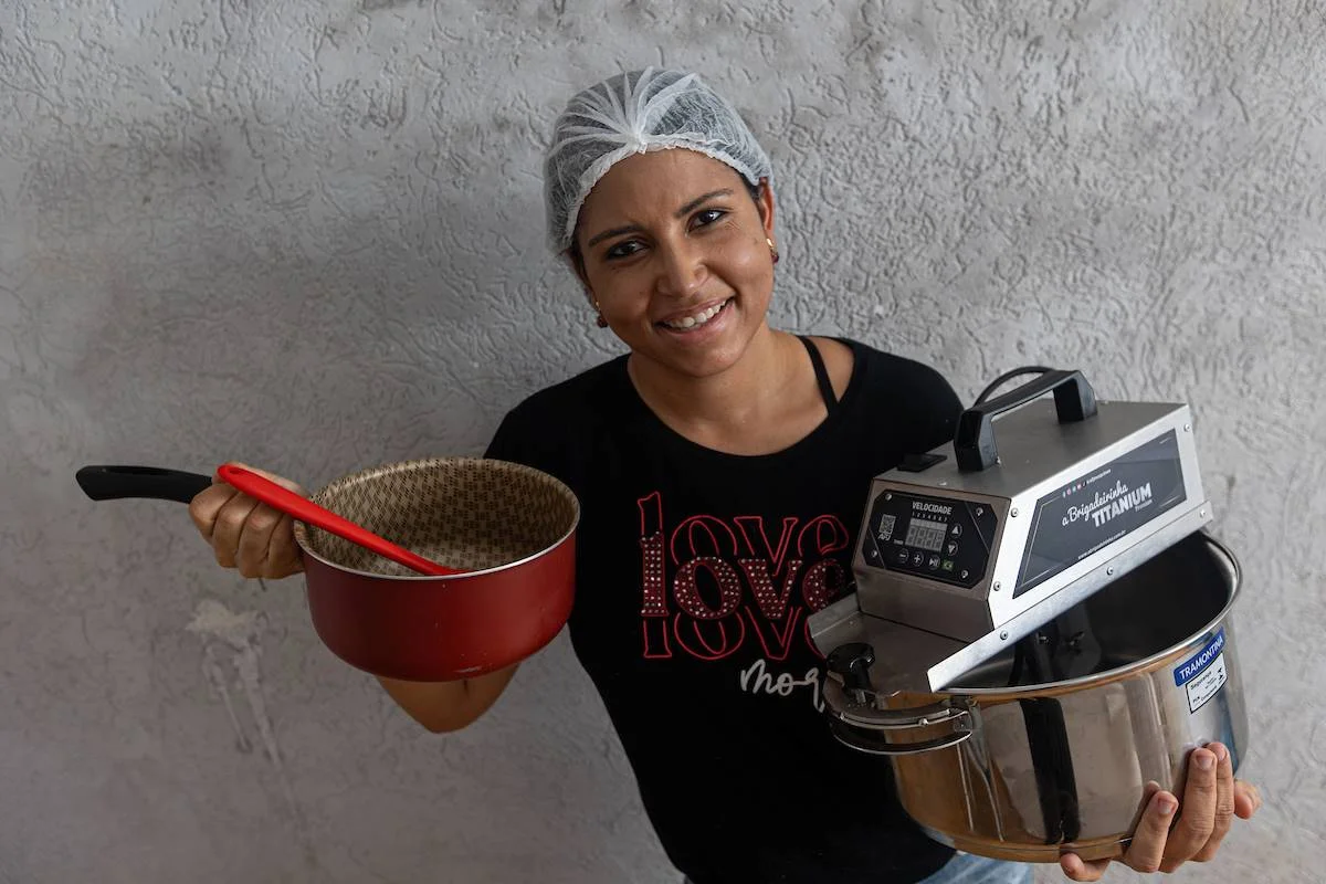 A primeira panela de trabalho e, agora, a panela profissional para doces A primeira panela de trabalho e, agora, a panela profissional para doces