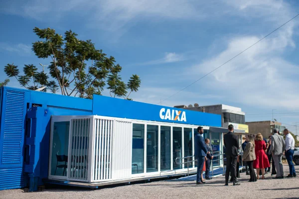 Foto colorida de Caixa