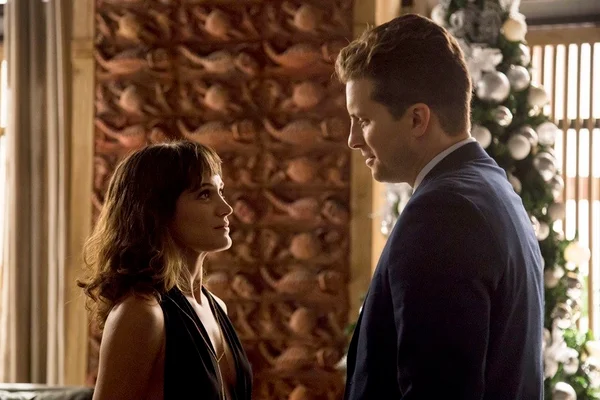 Finalmente! Clara e Patrick irão se beijar em “O Outro Lado”