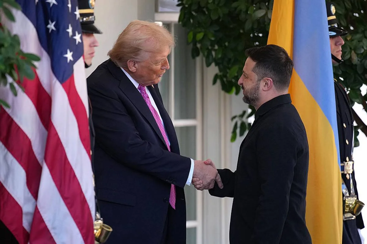 Após reunião com Zelensky, Trump diz que guerra deve parar “onde está” 1 Imagem colorida de encontro entre presidente Donald Trump e presidente Volodymyr Zelensky