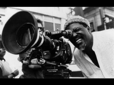 O baiano Zózimo Bulbul iniciou a carreira cinematográfica como ator de filmes do Cinema Novo. Não se conformou com a representação dos negros na tela e passou a produzir e dirigir películas. <b>“Alma no Olho”</b> (1974) e <b>“Abolição”</b>(1988) são seus títulos mais conhecidos O baiano Zózimo Bulbul iniciou a carreira cinematográfica como ator de filmes do Cinema Novo. Não se conformou com a representação dos negros na tela e passou a produzir e dirigir películas. <b>“Alma no Olho”</b> (1974) e <b>“Abolição”</b>(1988) são seus títulos mais conhecidos
