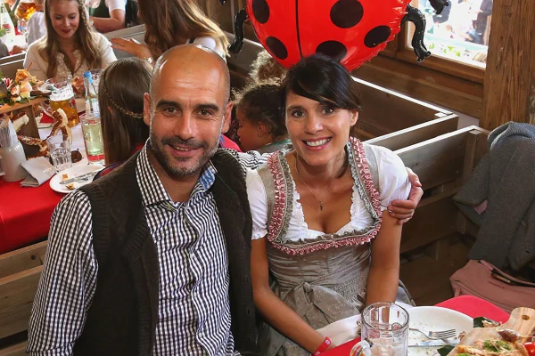 Imagem colorida de Guardiola e Cristina - Metrópoles