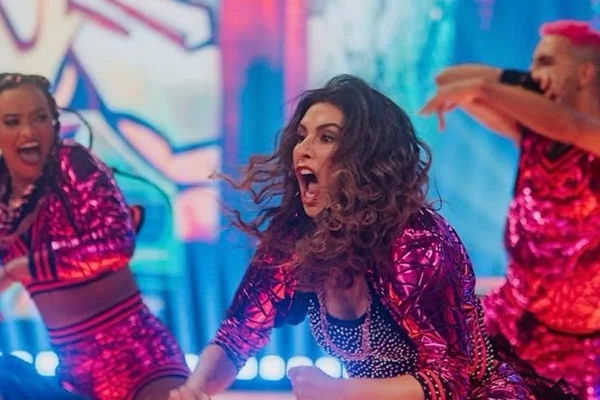 Atriz se revolta com jurado após eliminação do Dança dos Famosos