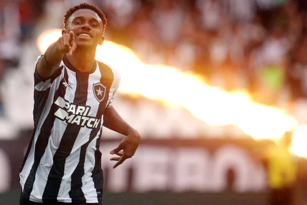 Imagem colorida de Jeffinho do Botafogo - Metrópoles