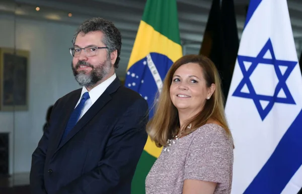 Ernesto Araújo e Maria Eduarda de Seixas Corrêa
