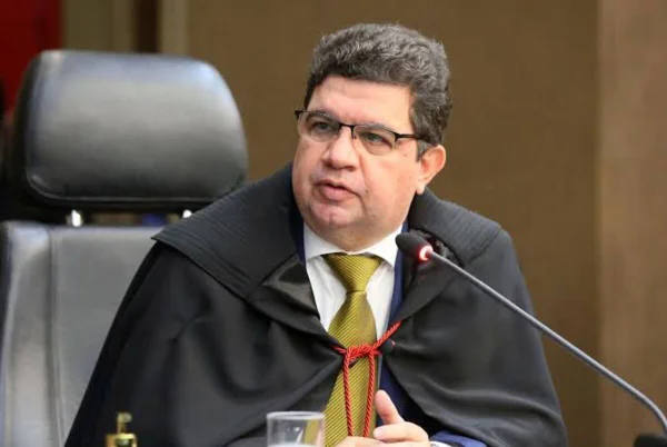Desembargador Carlos Cavalcanti, do TJAL