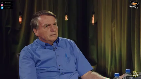 Bolsonaro diz que Lula quer ser “diferentão” em época de eleição