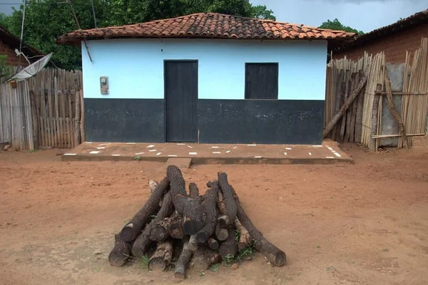 Exposição mostra a relação das pessoas com suas casas e obras