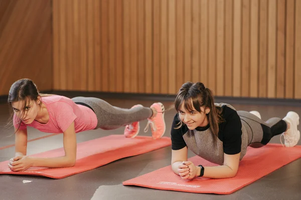 Prancha como fazer o exercício e quanto tempo manter a posição