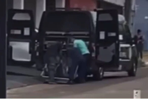 Um homem de 39 anos foi encontrado morto em um quarto de motel no Setor Leste, no Gama, na tarde desta sexta-feira (3/1). A causa da morte ainda será investigada.