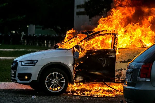 Detran apreende Audi A4 com R$ 180 mil em multas no Parque da Cidade