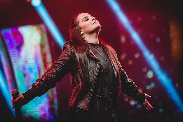 Maiara passa a seguir apenas Marília Mendonça no Instagram