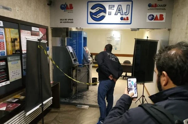 Áudios. Da cadeia, preso ensinava quadrilha a arrombar caixas no DF