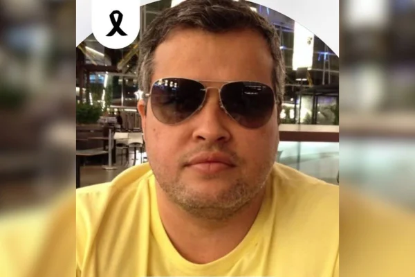 Foto colorida de servidor público que morreu após aulão de Crossfit em Goiás - Metrópoles